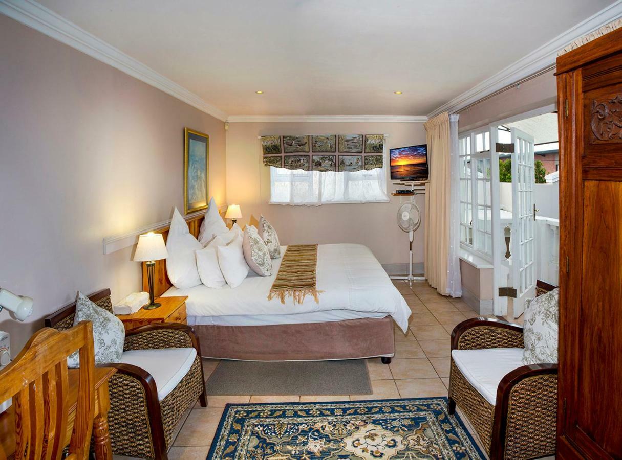 Heugh Road Guest House Порт-Элизабет Экстерьер фото